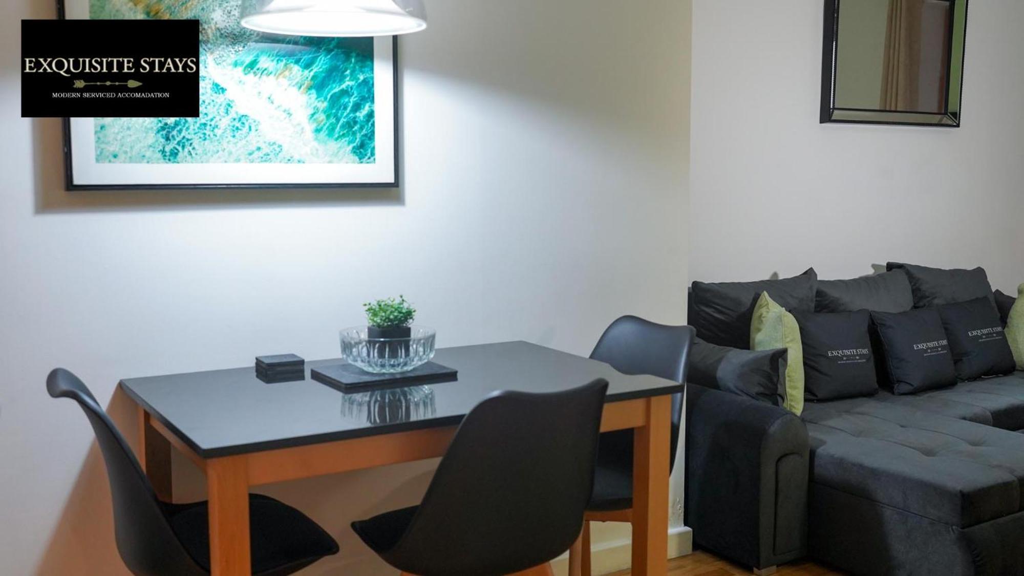 Exquisite, 2 Bed With Free Parking!